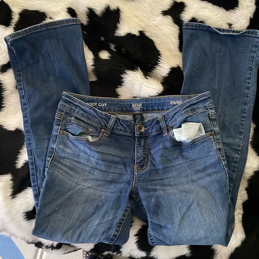 Ana Jeans